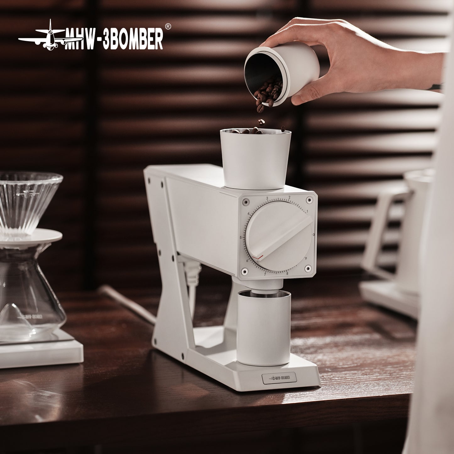 MHW-3BOMBER F74 Navigator Electric Coffee Grinder - White