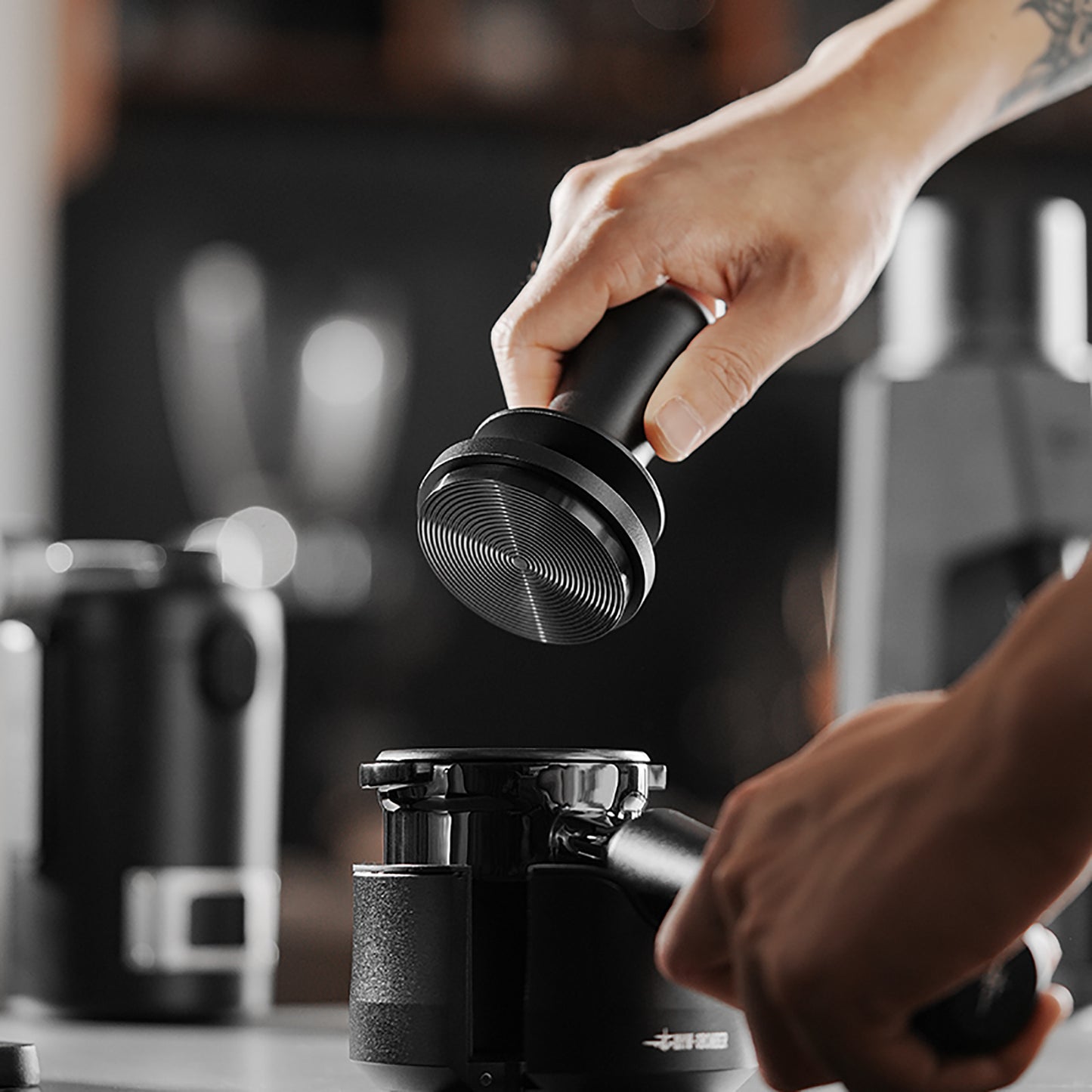 MHW-3BOMBER Astra Collection Constant Pressure Tamper 58.5 mm