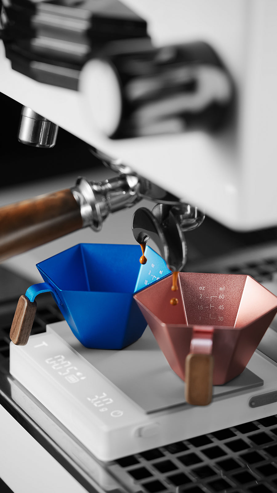 MHW-3BOMBER Prism Measuring Cup - Silver