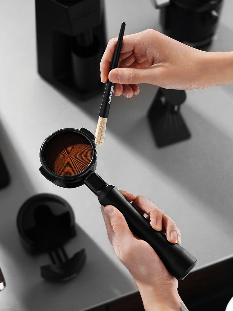 MHW Astra Series Bottomless Portafilter 58mm Black