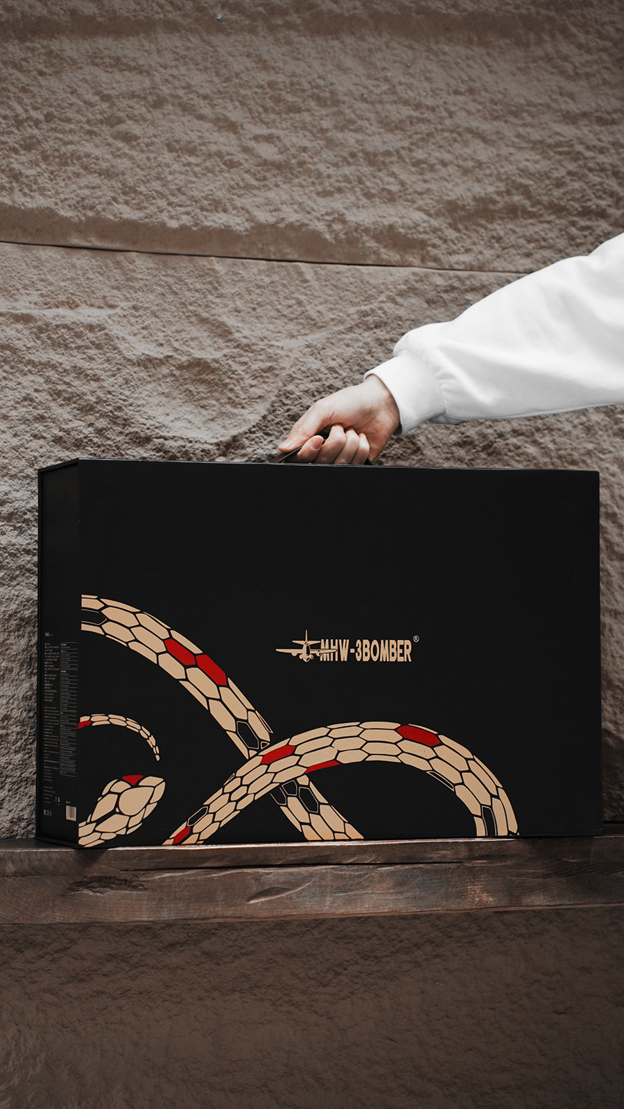 MHW-3BOMBER Serpent Collection Pour Over Coffee Gift Box