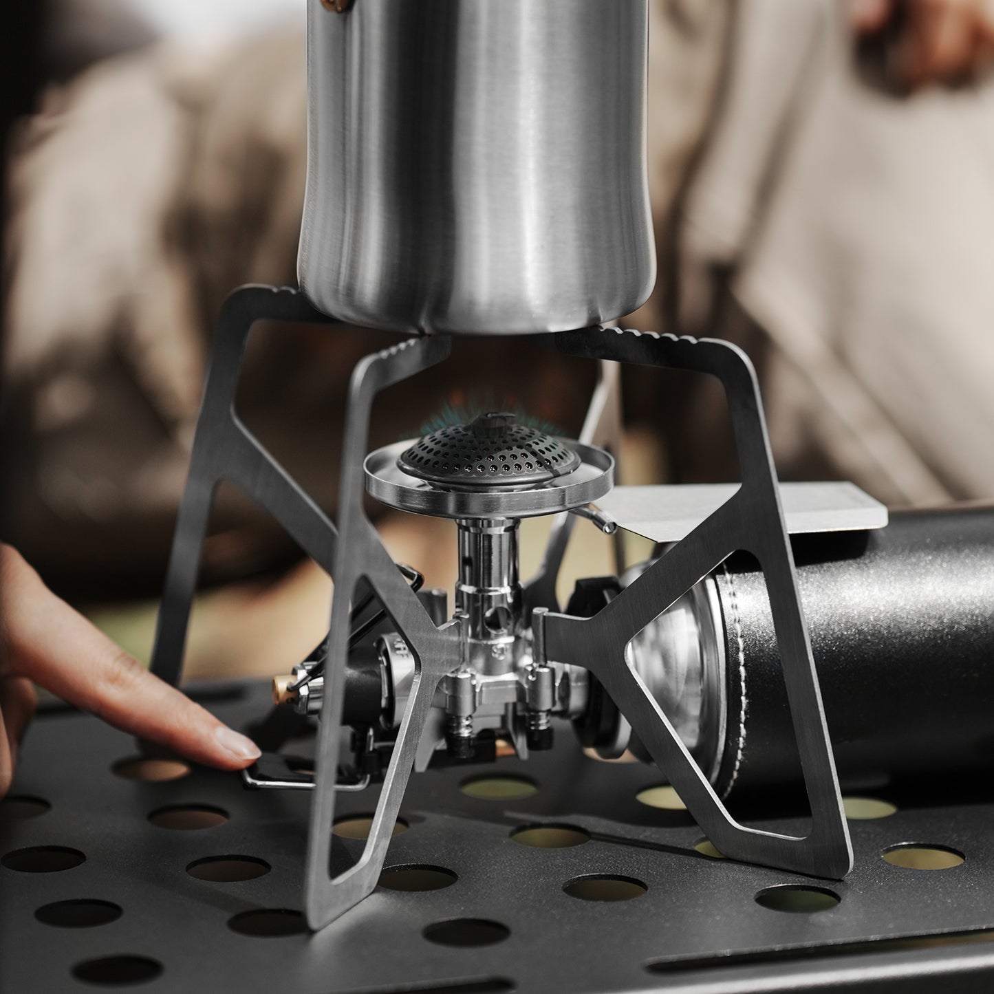 MHW-3BOMBER MET Outdoor Cassette Stove