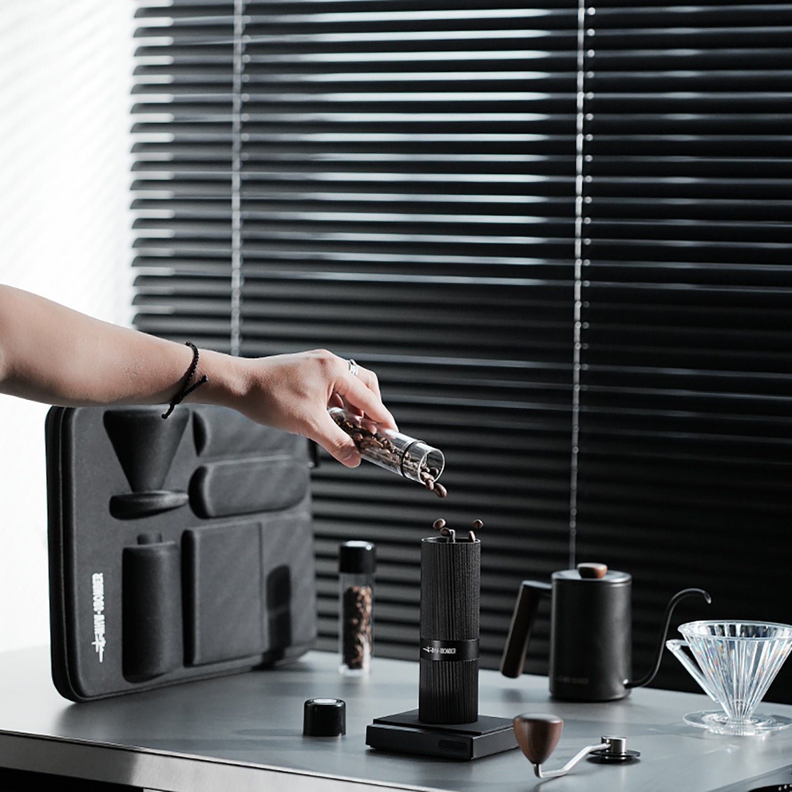 MHW-3BOMBER Portable Pour-Over Set - DZ8002