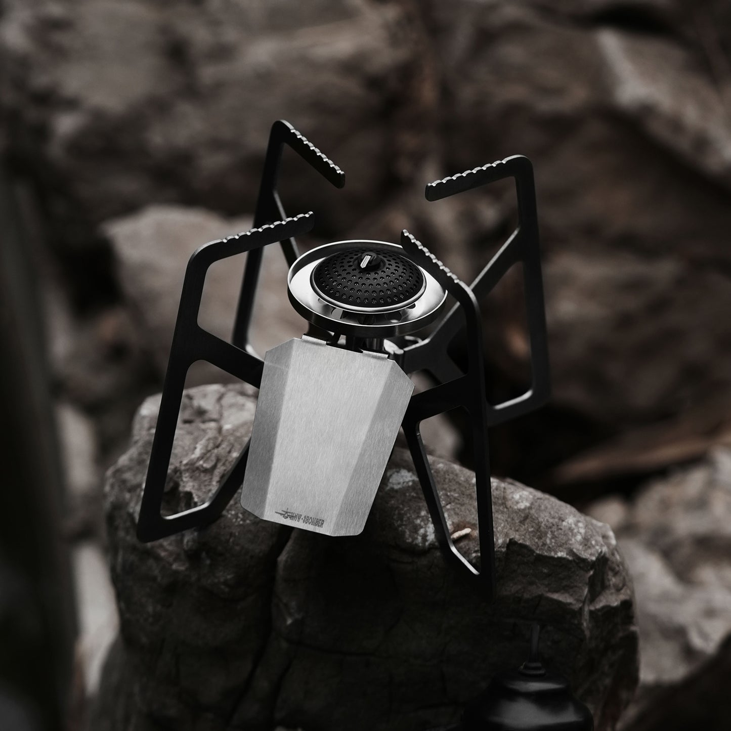 MHW-3BOMBER MET Outdoor Cassette Stove