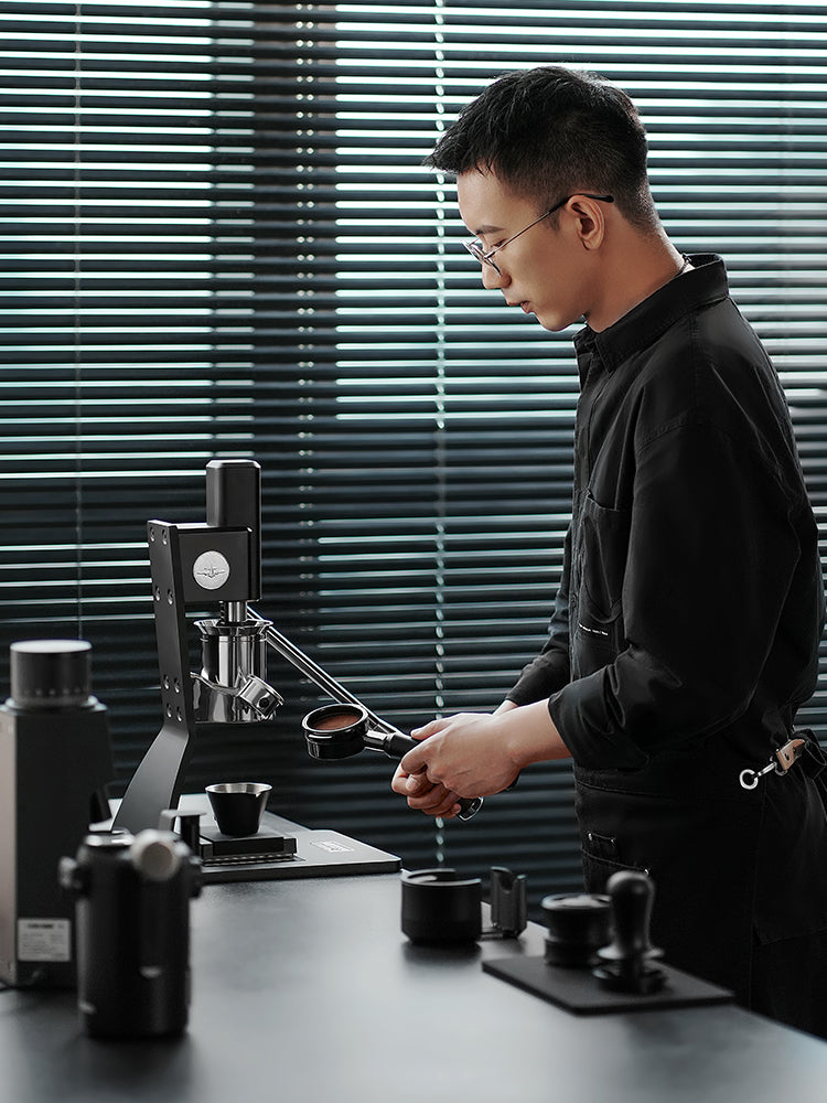 MHW Astra Series Bottomless Portafilter 58mm Black