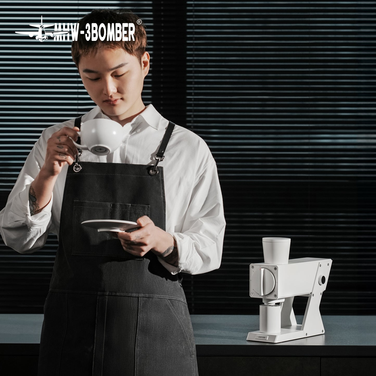 MHW-3BOMBER F74 Navigator Electric Coffee Grinder - White