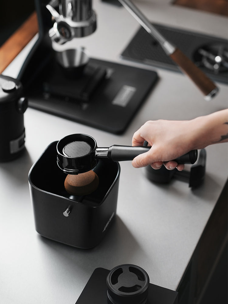 MHW Astra Series Bottomless Portafilter 58mm Black