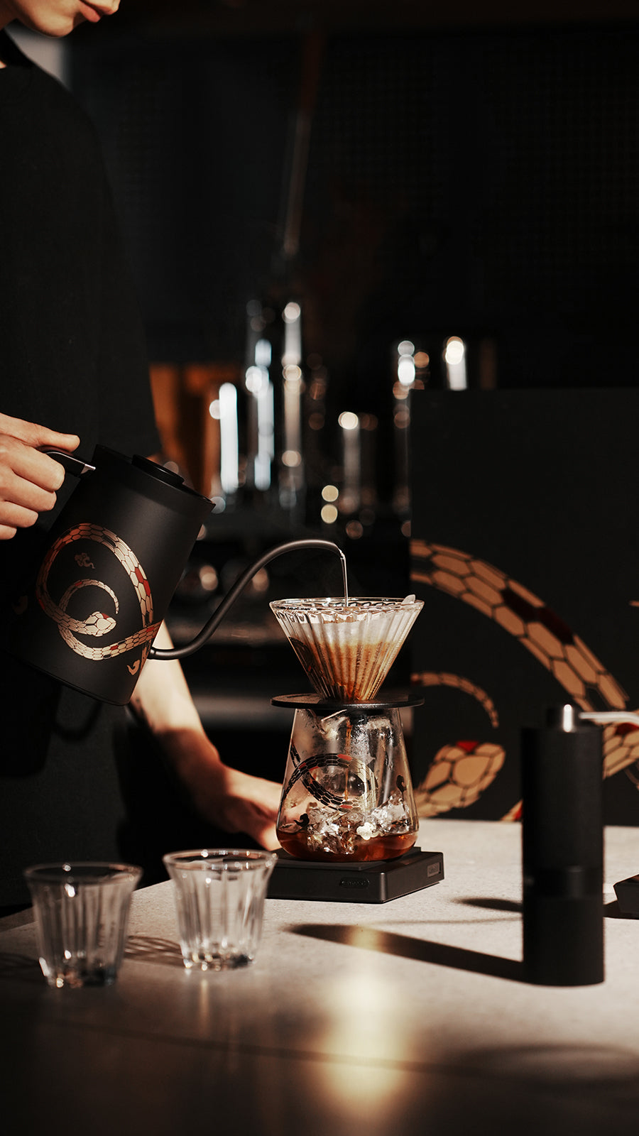 MHW-3BOMBER Serpent Collection Pour Over Coffee Gift Box