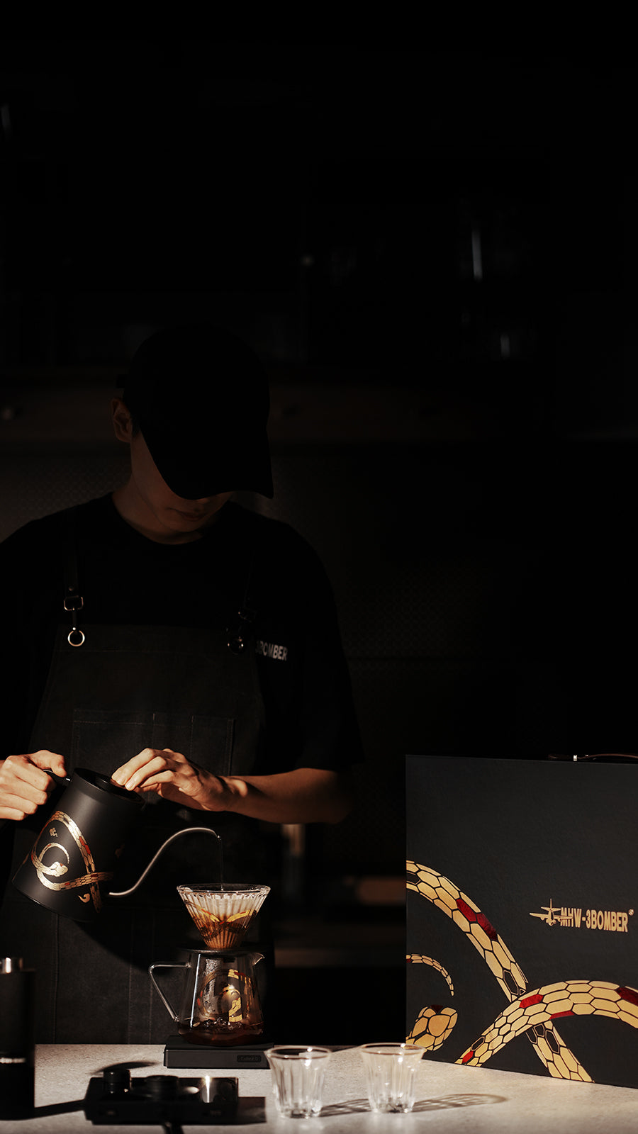 MHW-3BOMBER Serpent Collection Pour Over Coffee Gift Box