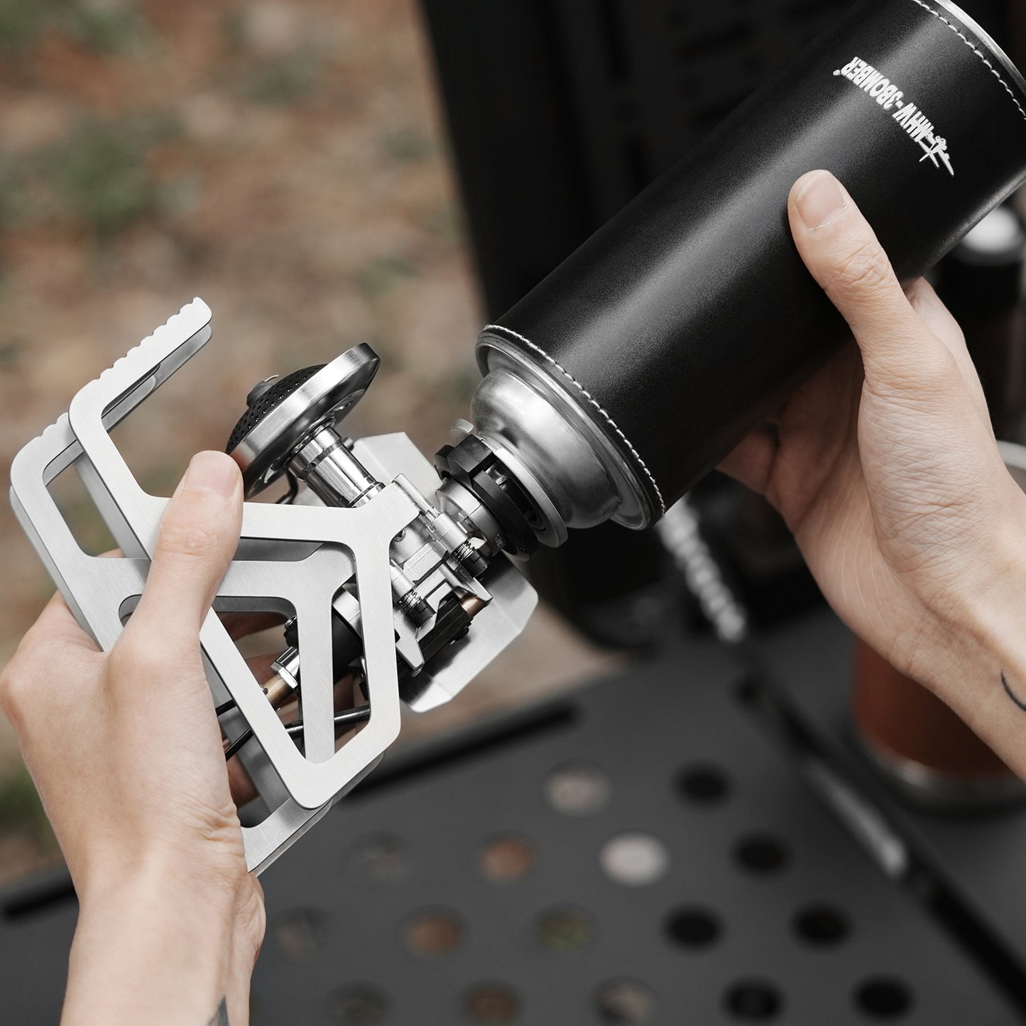 MHW-3BOMBER MET Outdoor Cassette Stove