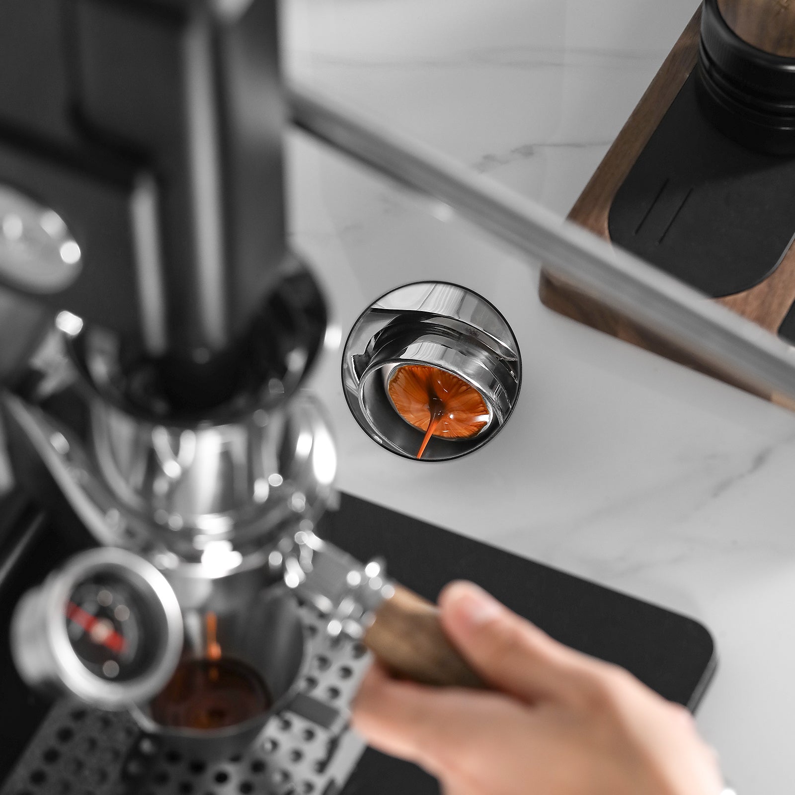 MHW Espresso Shot Black Mirror