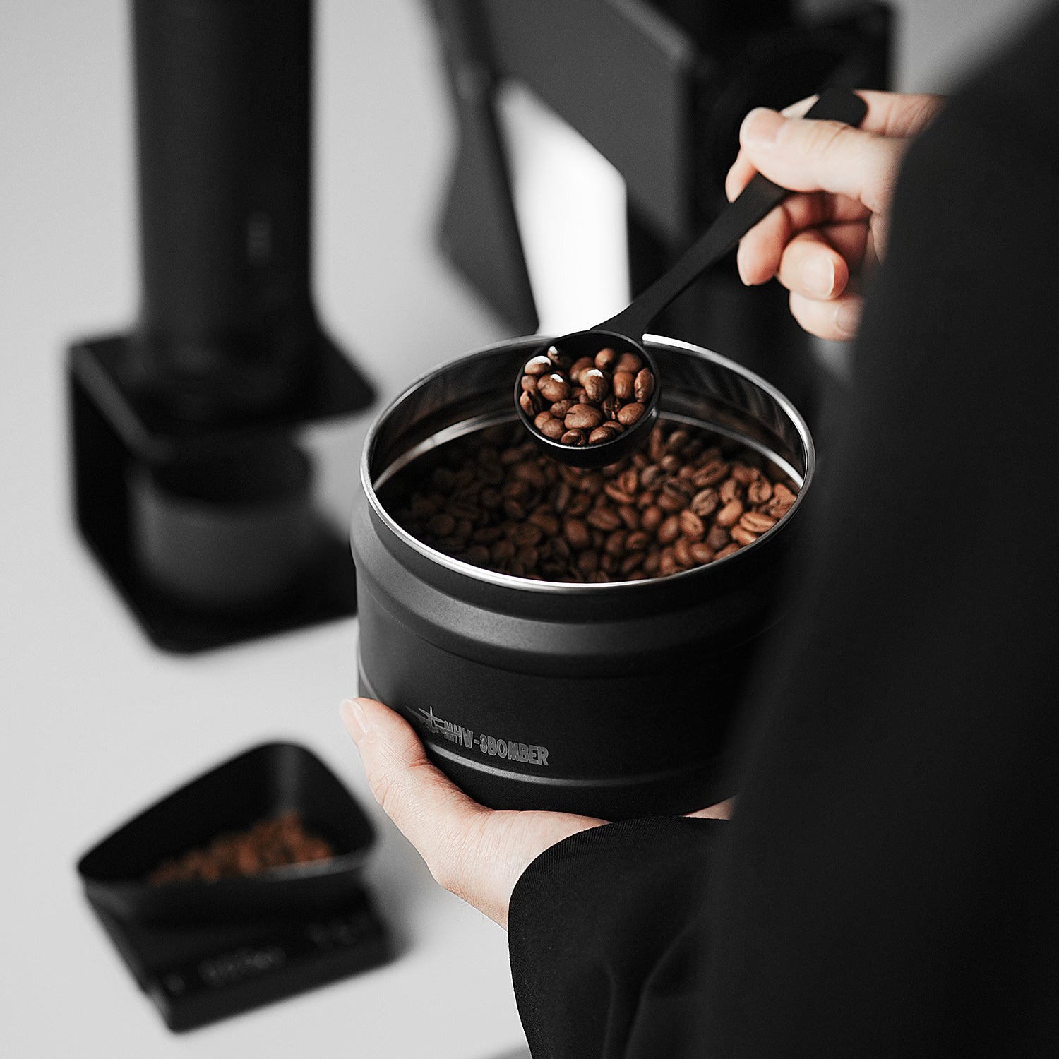 MHW Coffee Manual Vacuum Storage Canister - Black