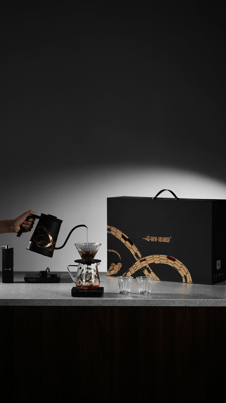 MHW-3BOMBER Serpent Collection Pour Over Coffee Gift Box