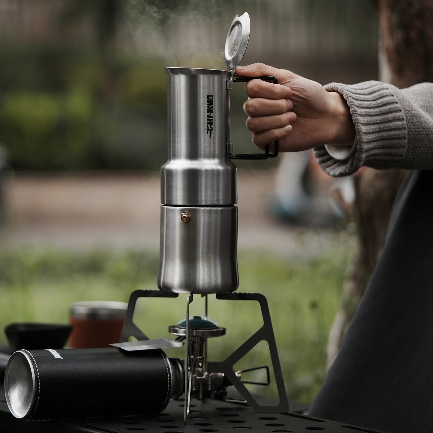 MHW-3BOMBER MET Outdoor Cassette Stove