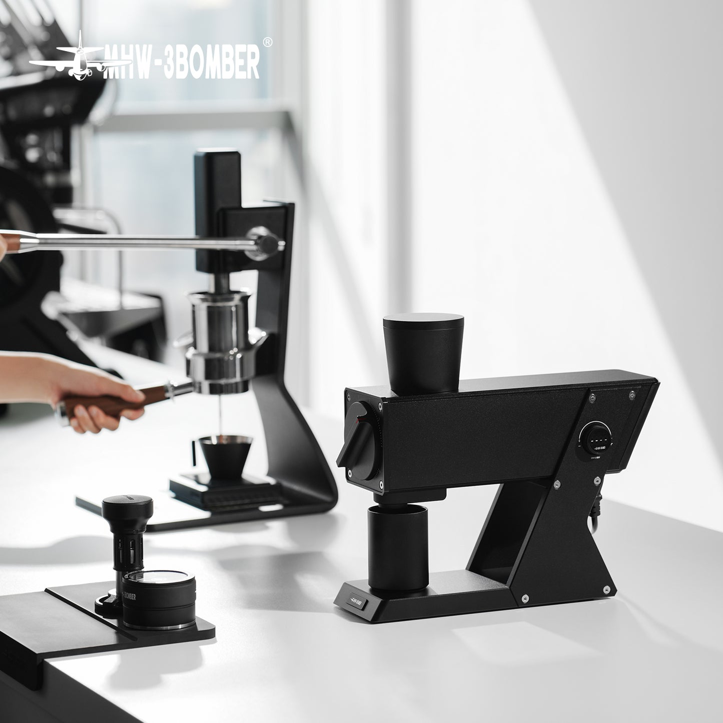 MHW-3BOMBER F74 Navigator Electric Coffee Grinder - White