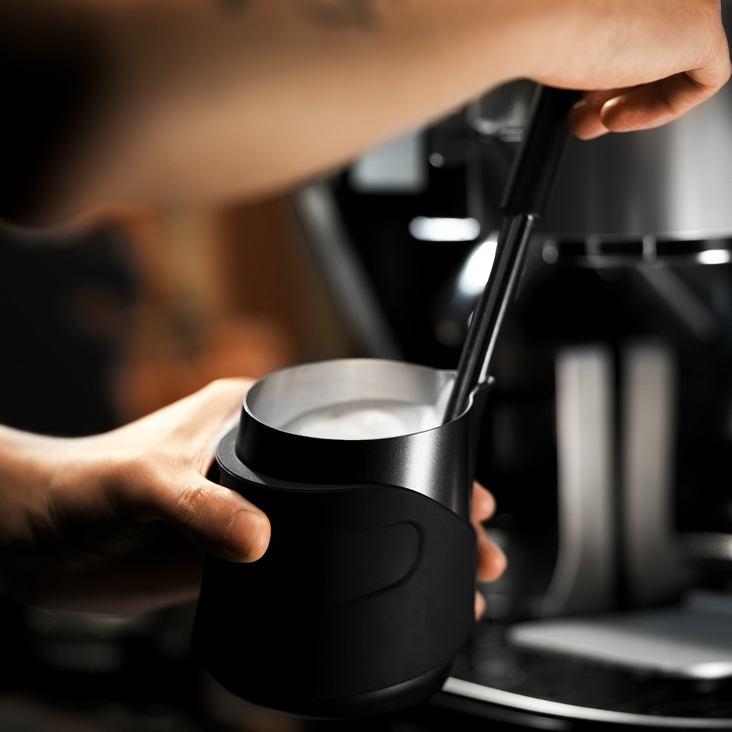 MHW GT Milk Pitcher 400ml Black Handleless